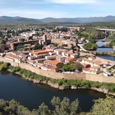 Puente Viejo De Buitrago Casa Enebro Διαμέρισμα Buitrago del Lozoya Εξωτερικό φωτογραφία